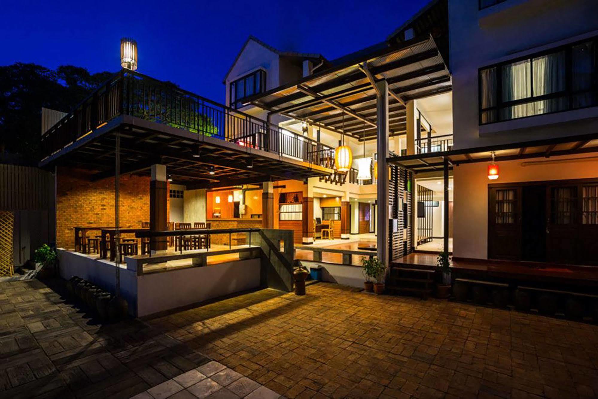 Hotel Baan Ing Ping Chiang Mai Zewnętrze zdjęcie